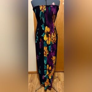 Floral strapless maxi dress